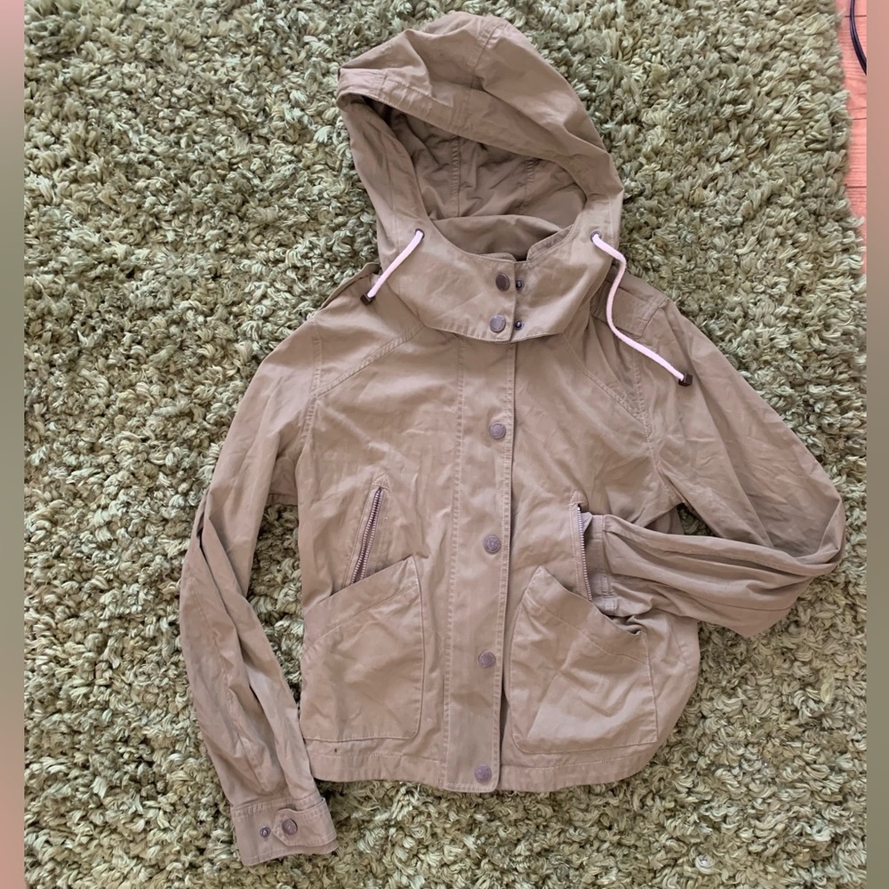 Spring crop coat